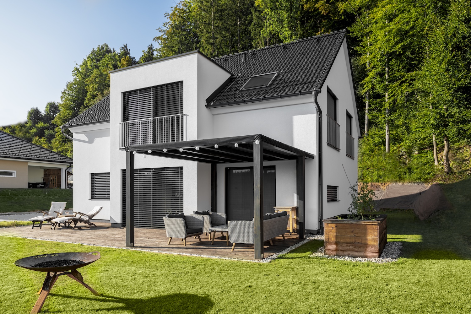 jelovica-hisa_velenje-1-2