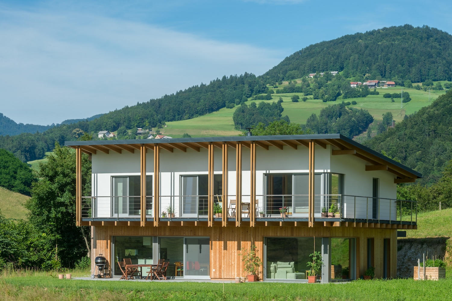 hisa-resa-jelovica-1