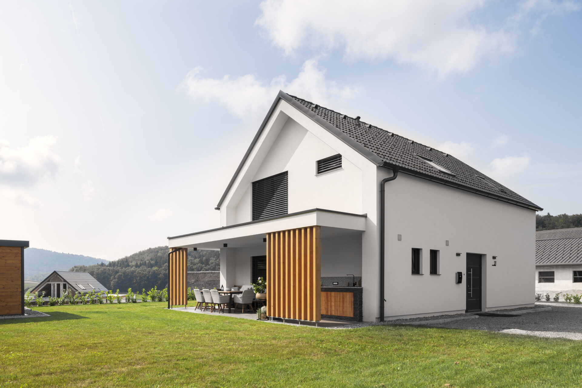 hisa-sencnica-jelovica-hise4