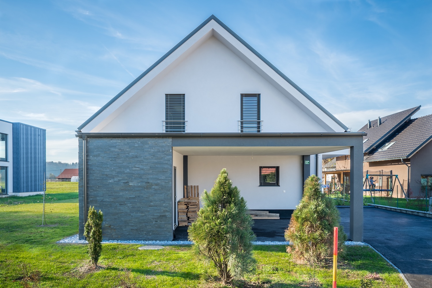 hisa-smiljka-jelovica-2