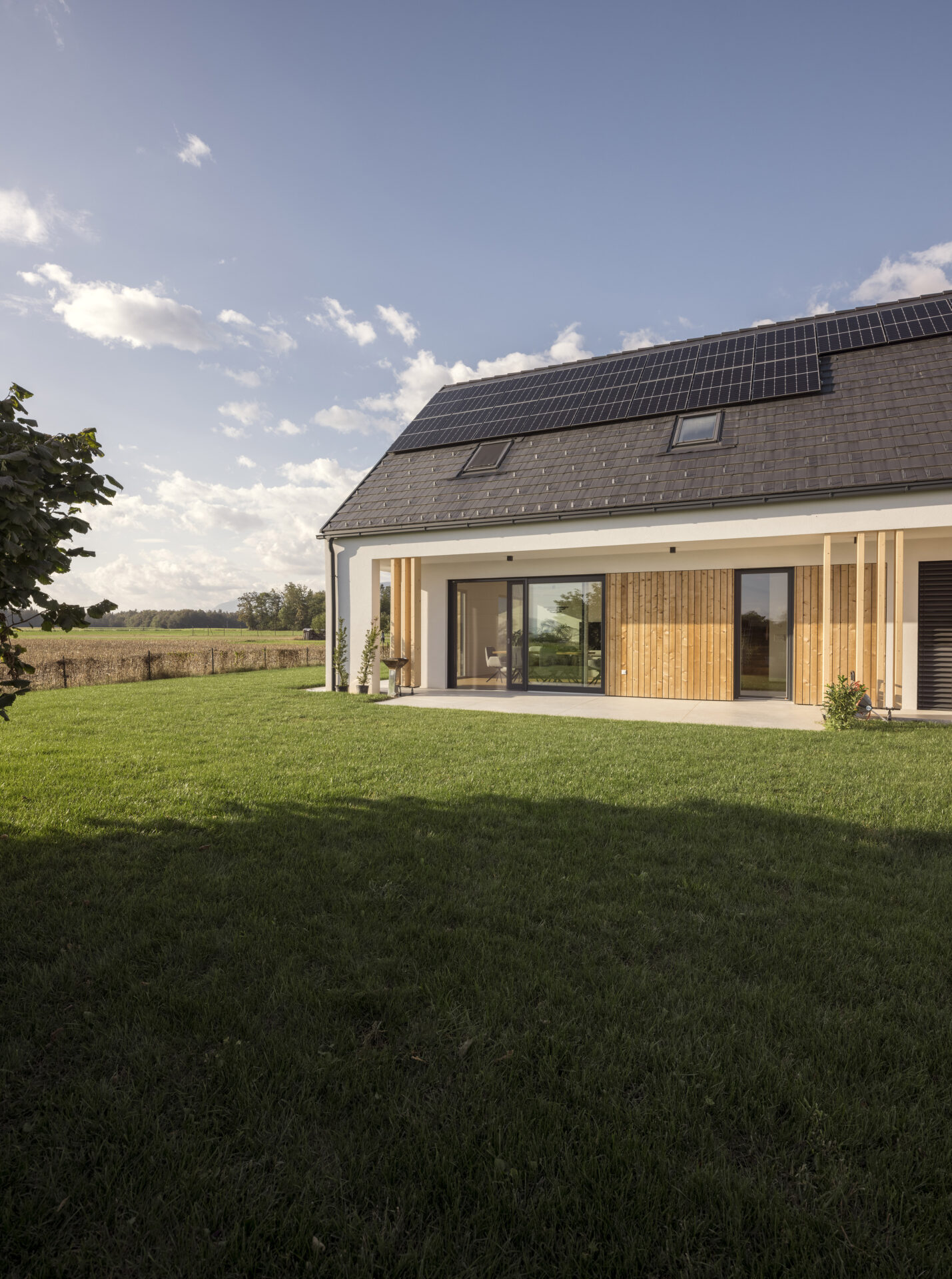 hisa-zlatica-jelovica-hise12