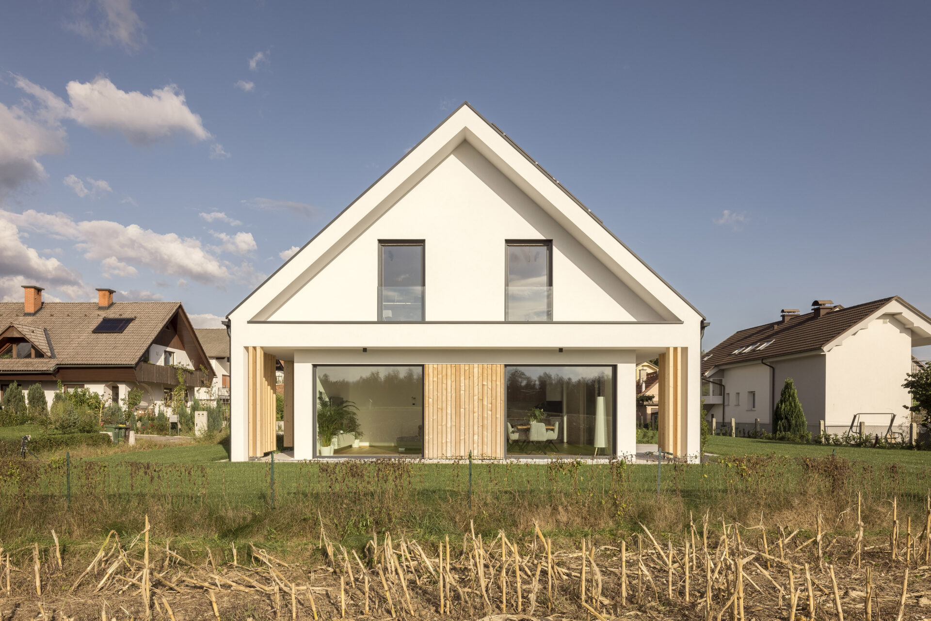 hisa-zlatica-jelovica-hise16