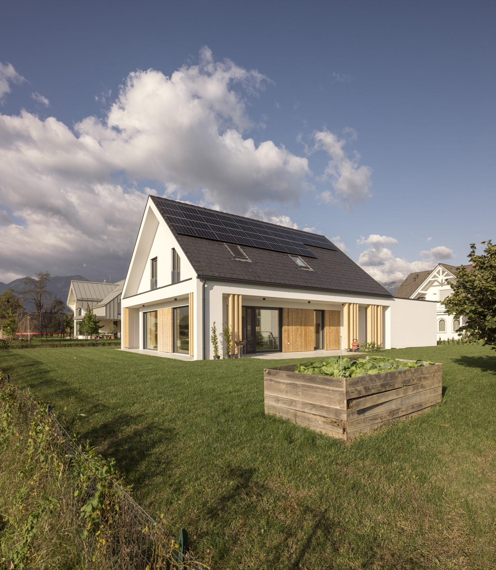 hisa-zlatica-jelovica-hise2